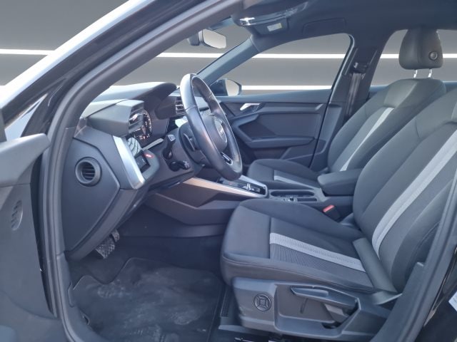Audi A3 30 TFSI S-Tronic Sedan