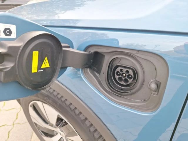 Volvo XC40 Core Recharge