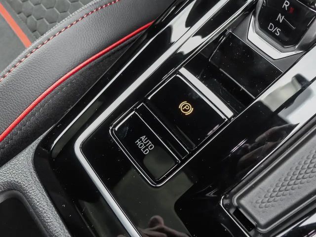 Volkswagen Golf 2.0 TSI GTI