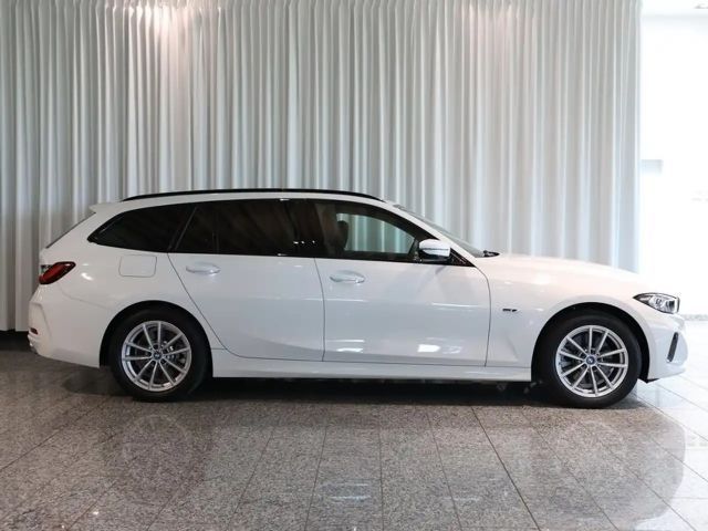 BMW 320 320e Touring xDrive