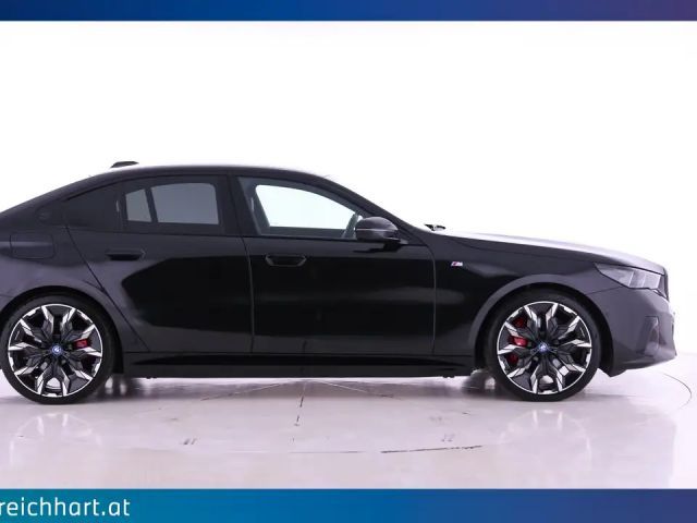 BMW i5 Sedan