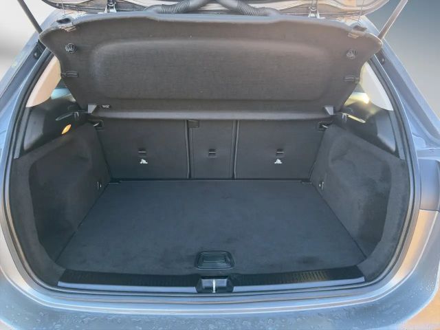 Mercedes-Benz B 180 Progressive