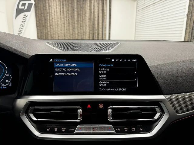 BMW 330 330e M-Sport Touring xDrive
