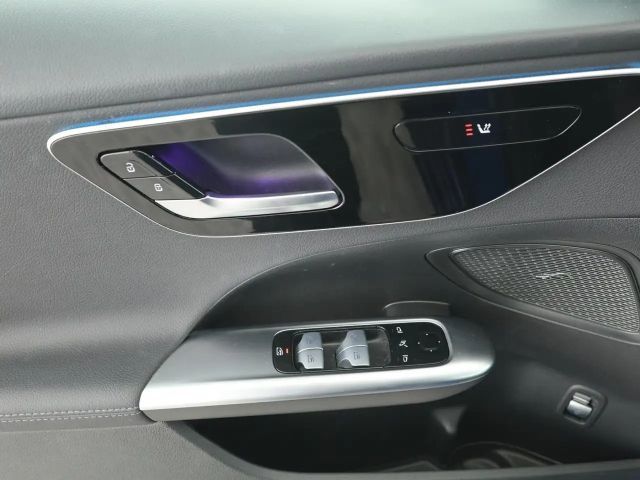 Mercedes-Benz C 200 AVANTGARDE Sedan