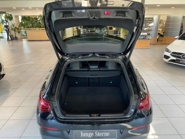 Mercedes-Benz CLA 180 AMG Line