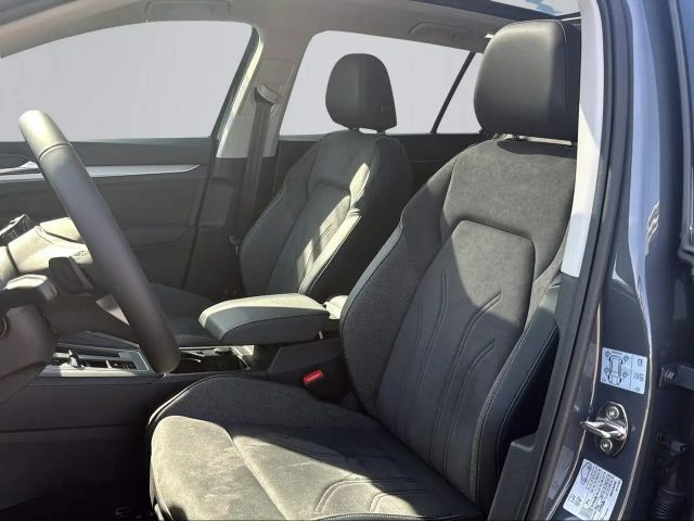 Volkswagen Golf Business DSG Variant