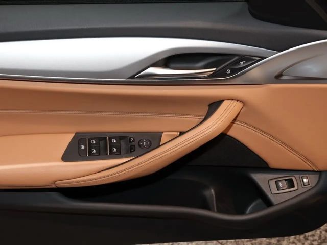 BMW 530 530e Touring