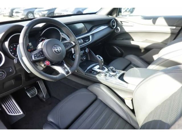 Alfa Romeo Stelvio Q4 Quadrifoglio Turbo