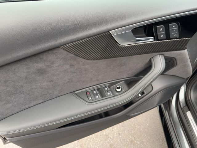 Audi RS4 Avant Quattro