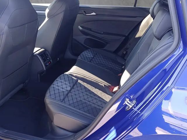 Volkswagen Golf R-Line Variant