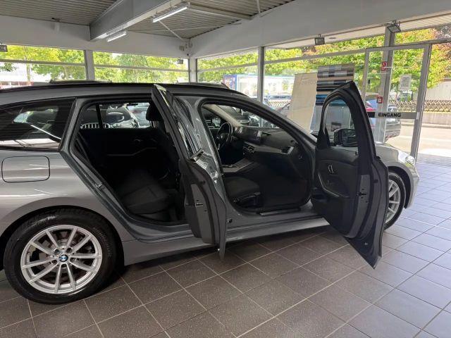 BMW 318 318d Touring