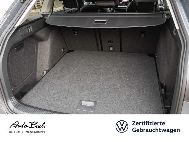 Volkswagen Golf 1.5 eTSI DSG Variant