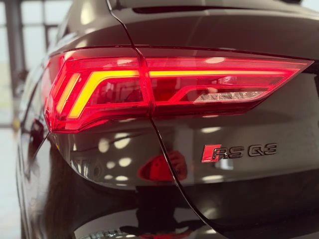 Audi RS Q3 RSQ3 2,5 TFSI *GARANTIE* SONOS* PANO* OP SCHWARZ*