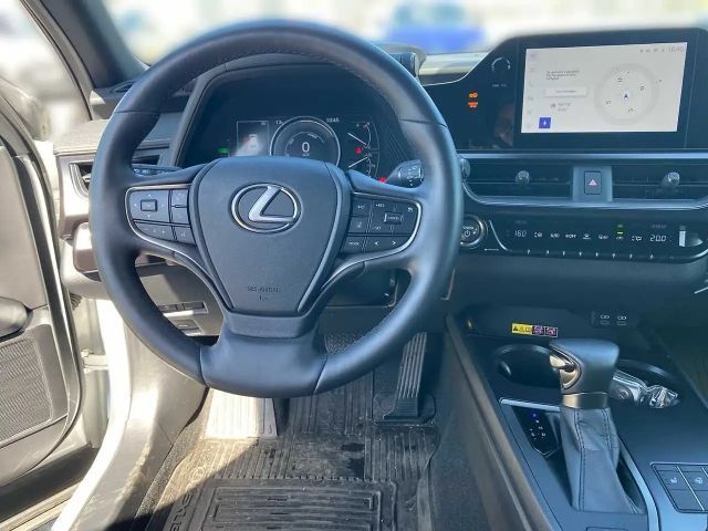 Lexus UX 250h Style Edition