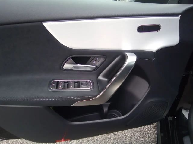 Mercedes-Benz A 180 AMG Line Hatchback