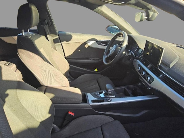 Audi A4 35 TFSI Avant S-Tronic