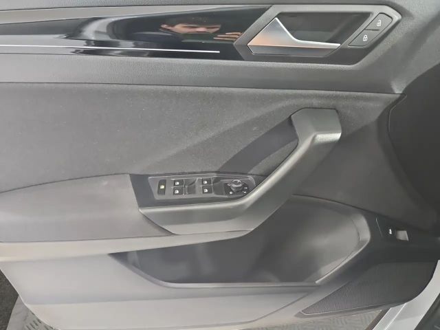 Volkswagen T-Roc Sport