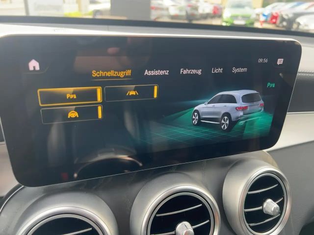 Mercedes-Benz GLC 300 4MATIC AMG Line