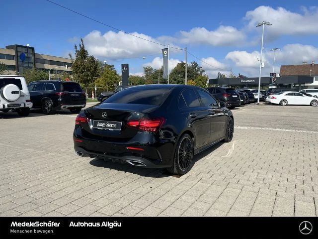 Mercedes-Benz A 220 A 220 d AMG Line