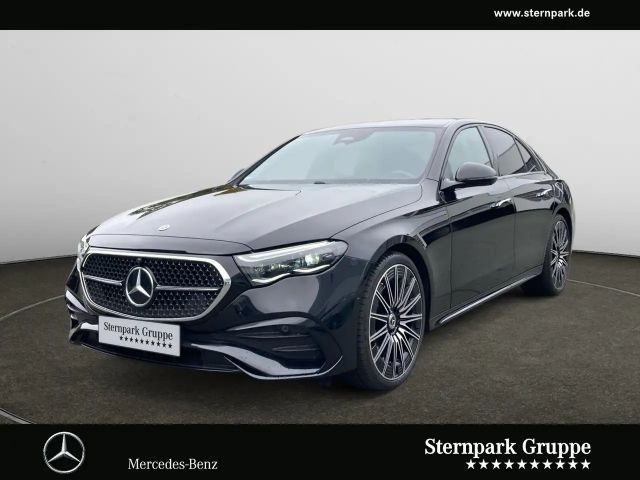 Mercedes-Benz E 200 Sedan