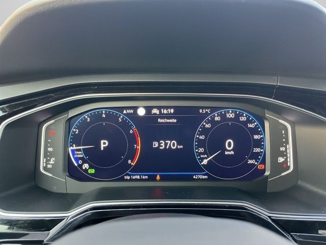 Volkswagen Polo 1.0 TSI DSG R-Line