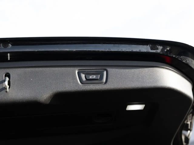 BMW 320 320d M-Sport Touring xDrive