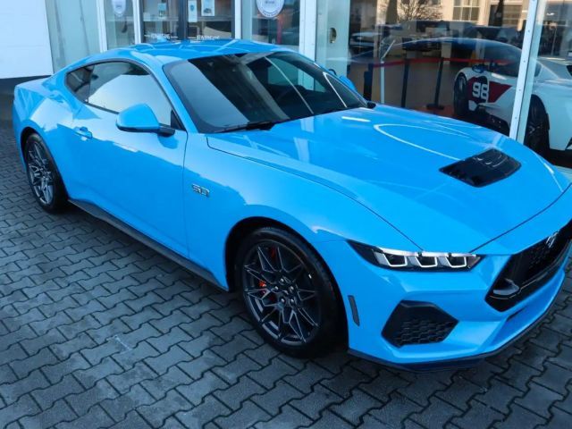 Ford Mustang Fastback GT 5.0 V8