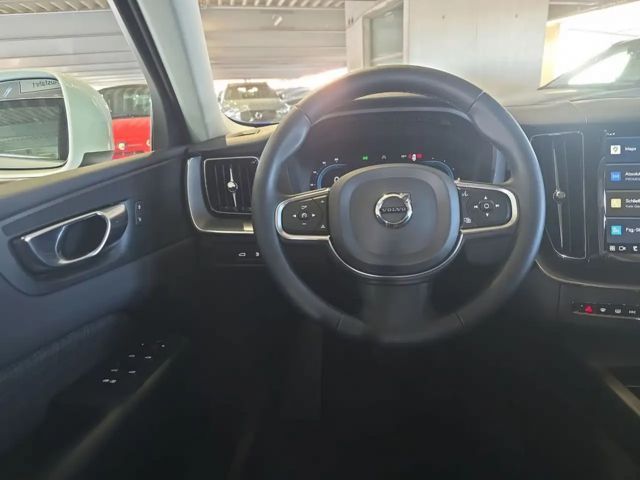 Volvo XC60 AWD Core Recharge T8