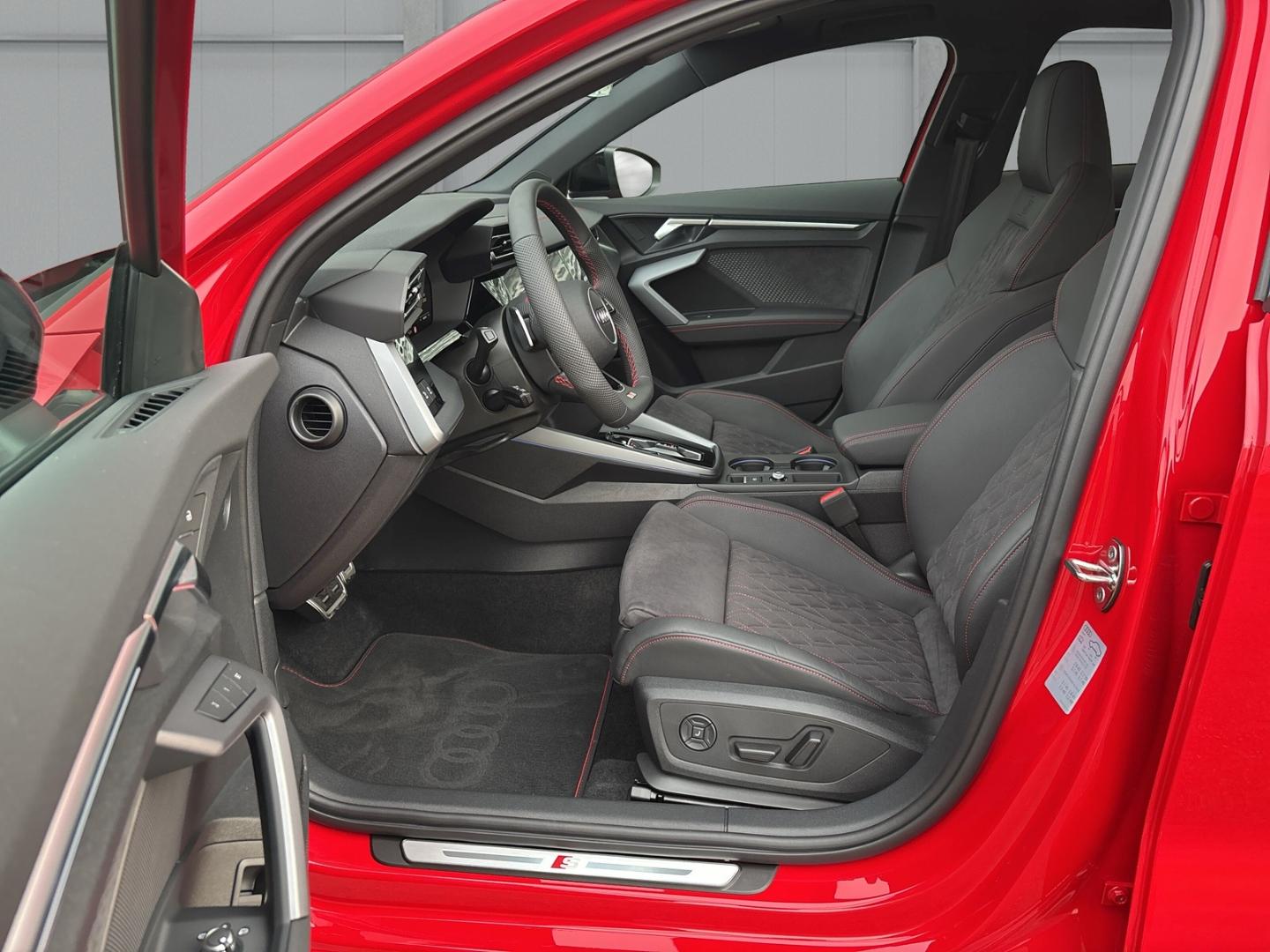 Audi S3 Quattro S-Tronic Sedan