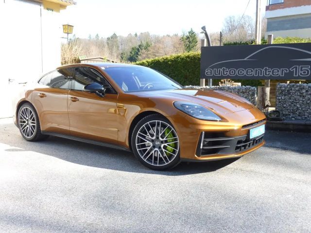 Porsche Panamera 4 E-Hybrid Turbo