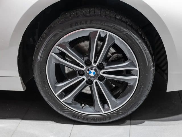 BMW 118 118i Sedan Sport Line
