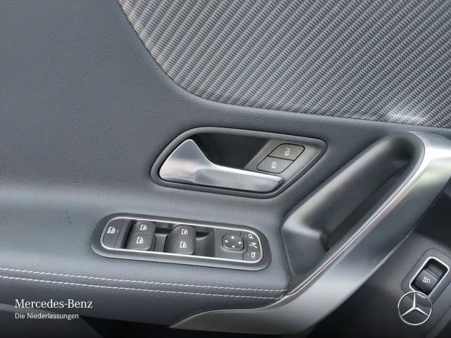 Mercedes-Benz A 200 Progressive