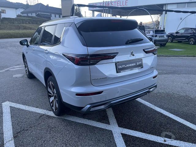 Mitsubishi Outlander Intense PHEV