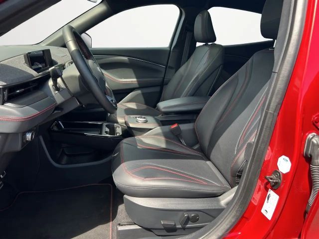 Ford Mustang Mach-E 75 kWh AWD