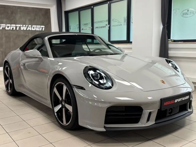Porsche 992 Cabrio Carrera