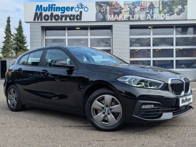 BMW 118 118i Sedan