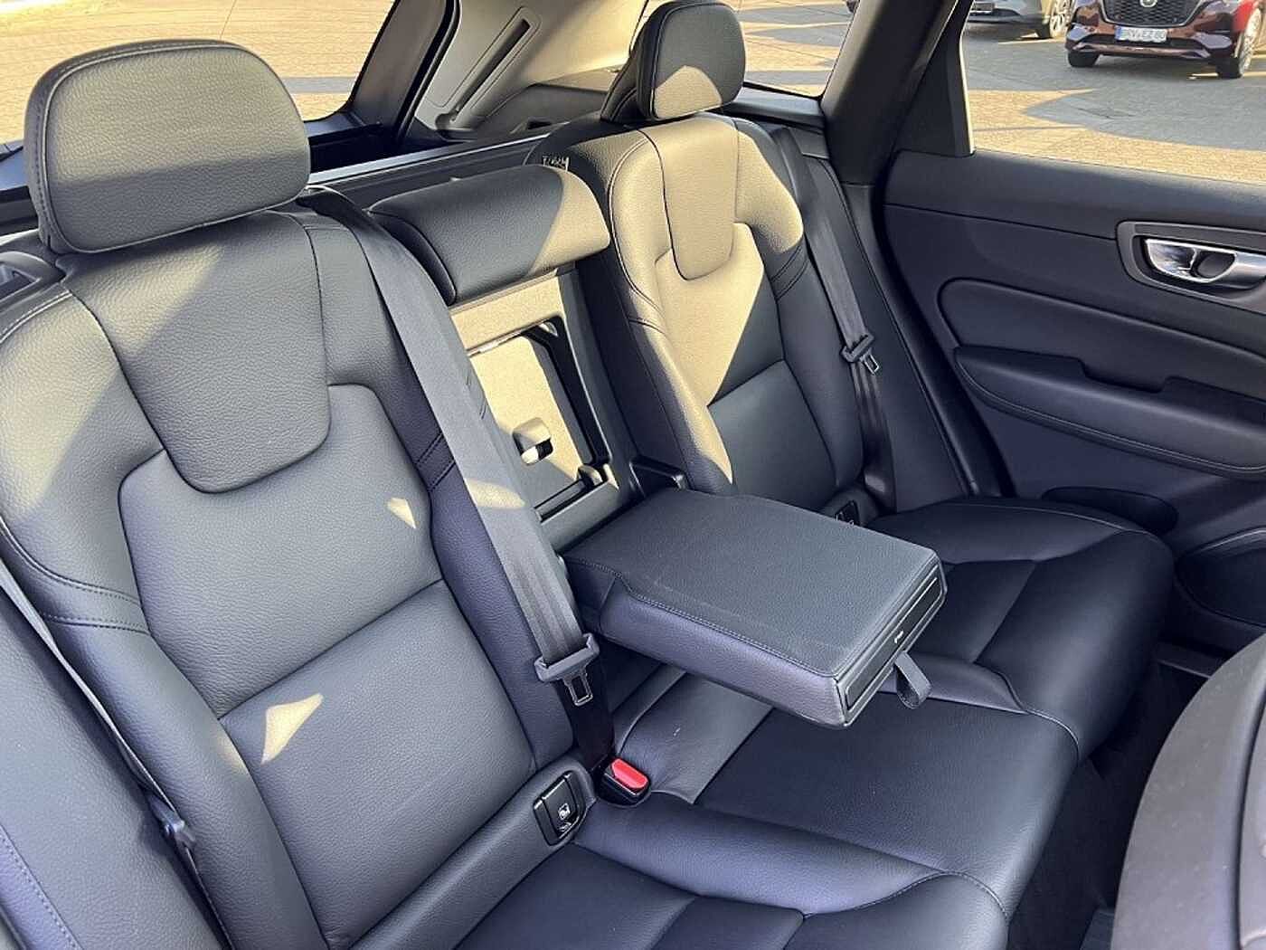 Volvo XC60 Dark Plus T8