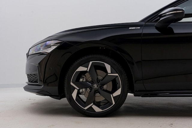 Skoda Superb 2.0 TDI Combi Sportline