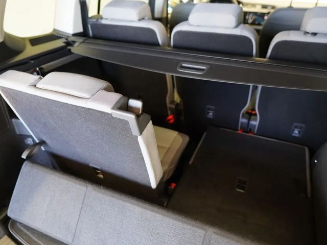 Volkswagen Touran 1.5 TSI DSG