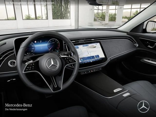 Mercedes-Benz E 200 AVANTGARDE Sedan