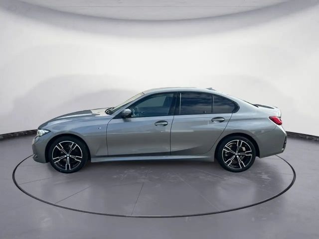 BMW 320 320d M-Sport Sedan xDrive