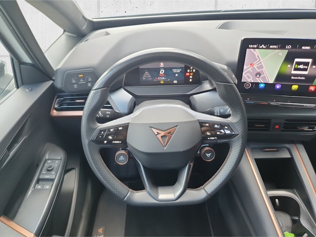 Cupra Born Navi Digitales Cockpit LED ACC Kamera Mehrzonenklima Fahrerprofil DAB Ambientebeleuchtung