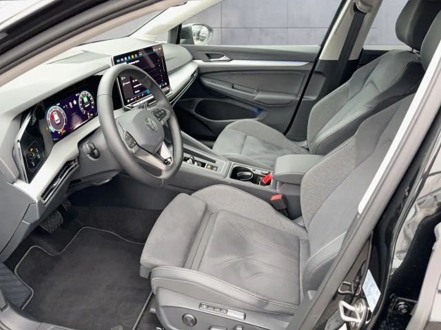 Volkswagen Golf DSG Life