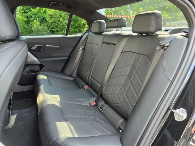 BMW 520 520i M-Sport Sedan