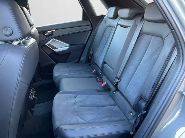 Audi Q3 S-Line S-Tronic