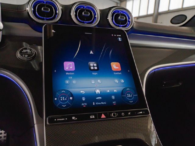 Mercedes-Benz C 200 AMG Line Sedan