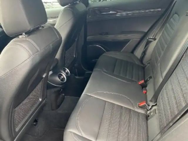 Alfa Romeo Stelvio Q4 Quadrifoglio