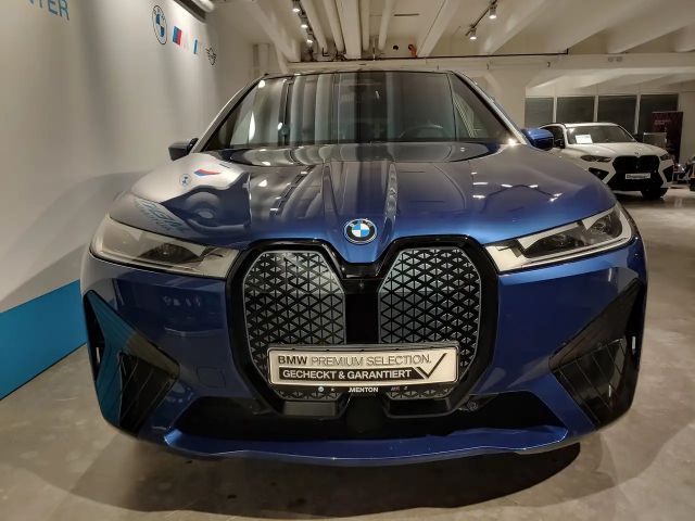 BMW iX xDrive40