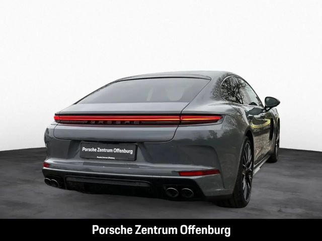 Porsche Panamera 4