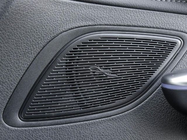 Mercedes-Benz EQE 300 Sedan